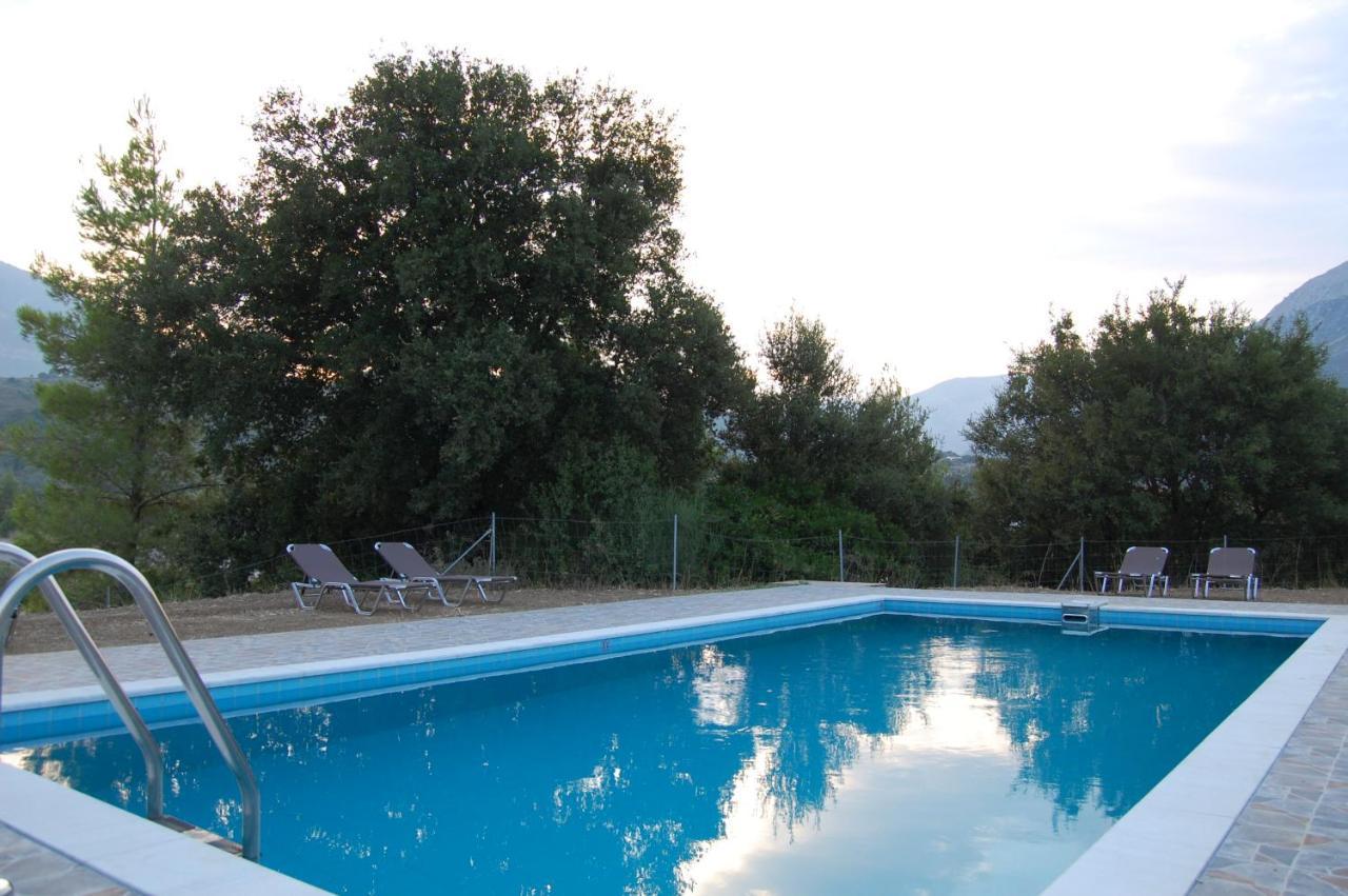 Blue Lagoon Villa Poros  Exteriör bild