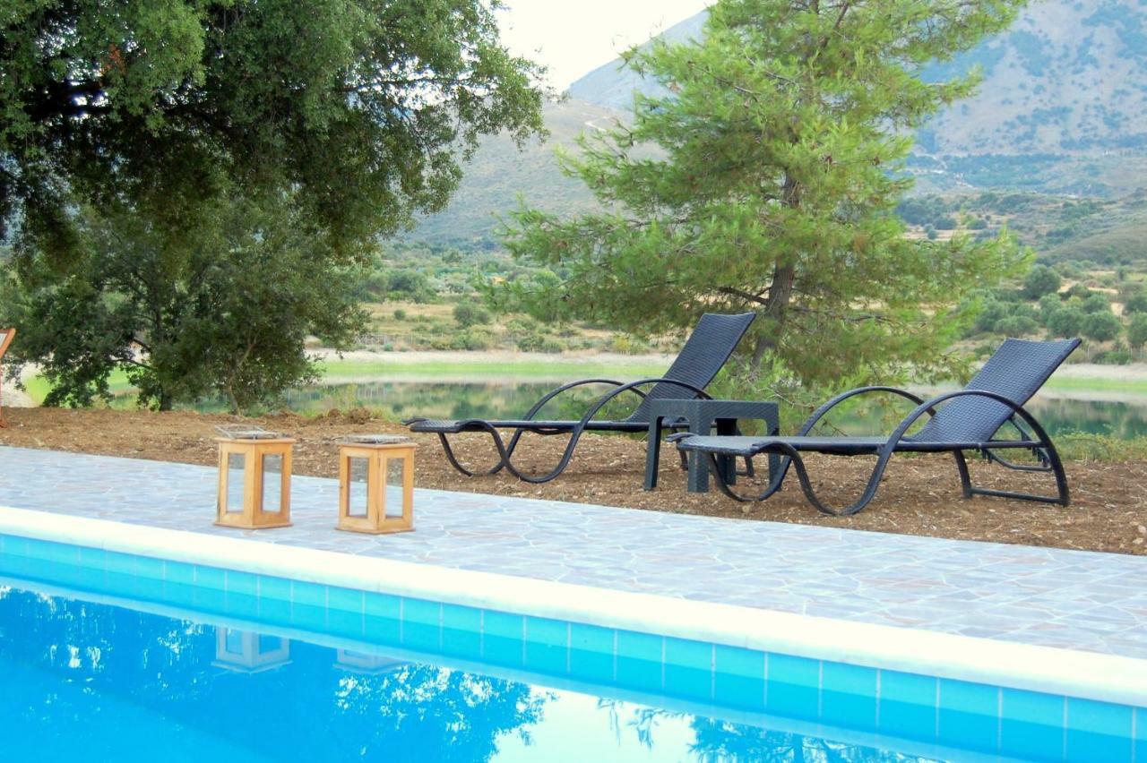 Blue Lagoon Villa Poros  Exteriör bild